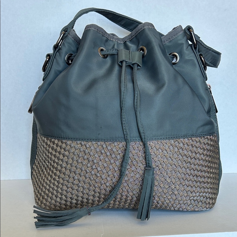 Stylish Green Bucket Bag